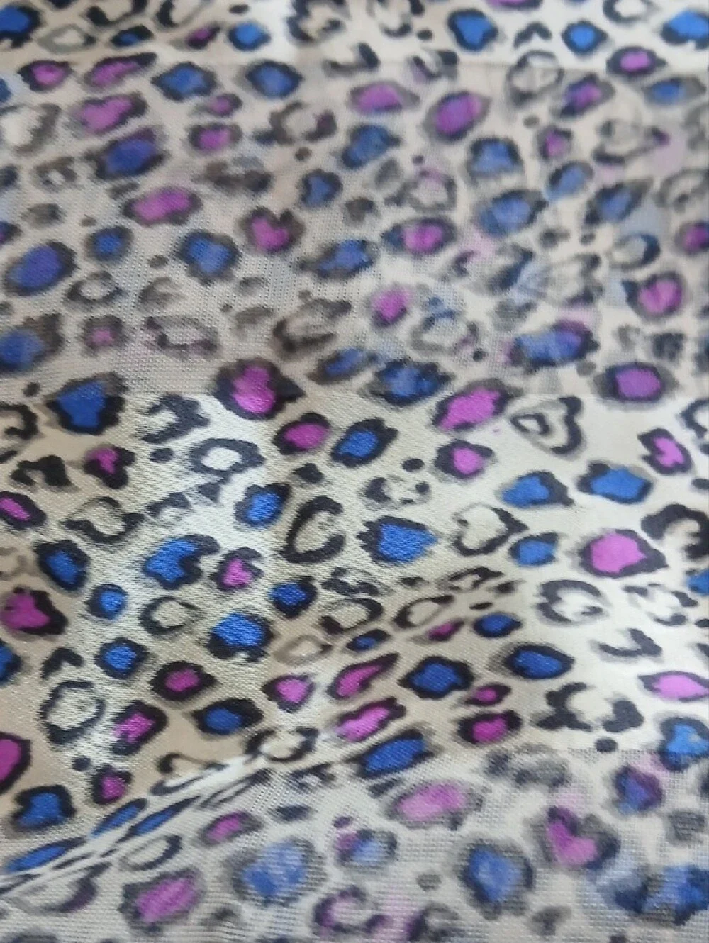 Silk-Feel Colorful Leopard Print Neck Scarf in Blue, Gray and Purple